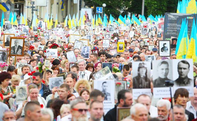 Киев отказался от 9 Мая, но хочет видеть в этот день у себя мировых лидеров