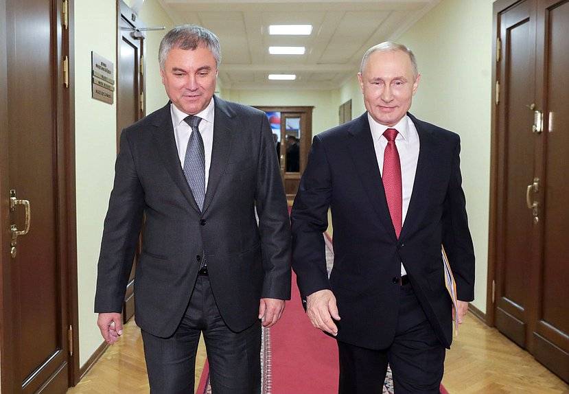 Борьба за близость к Путину – главное содержание российской политики Борьба за близость к Путину – главное содержание российской политики