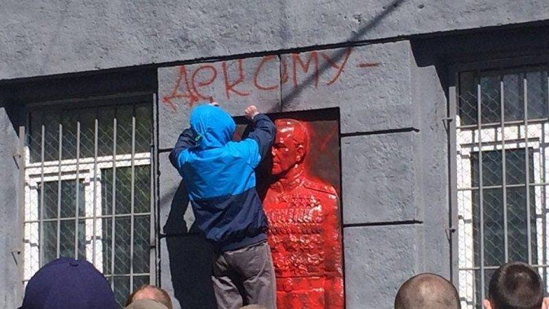 Украина сегодня: вандализм под защитой закона