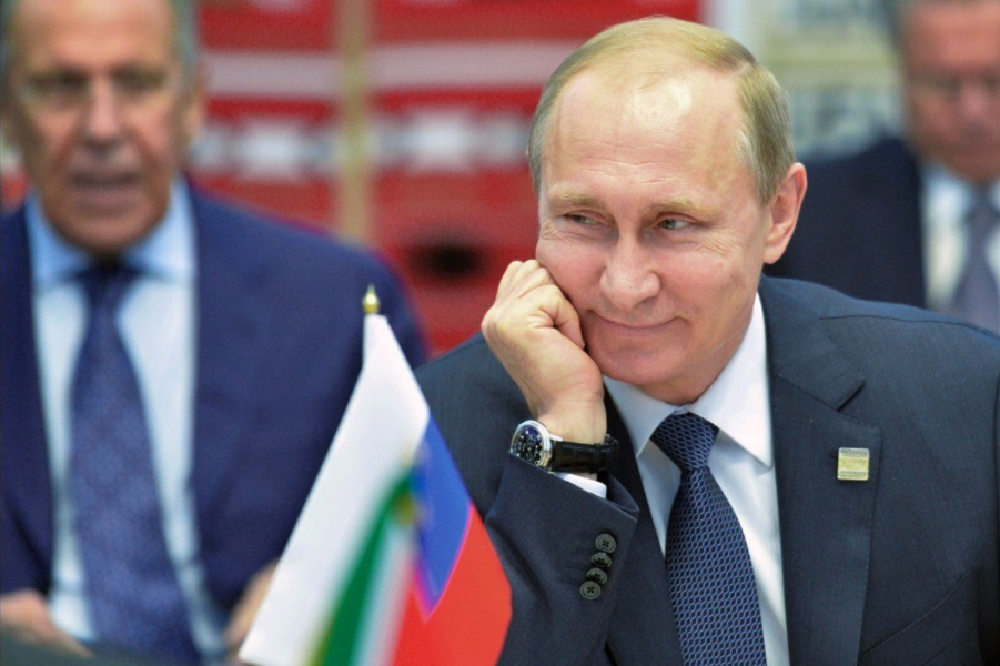 Лидеры на Западе втайне желают такой власти, как Путин в России