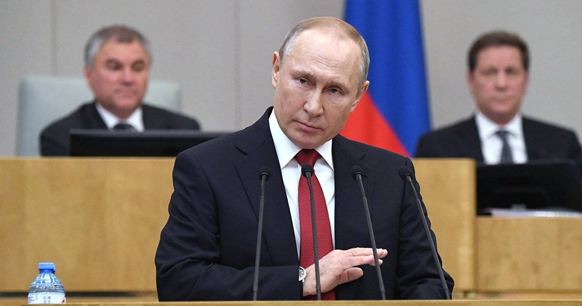 Путину остаться у власти помогут бедность и коронавирус