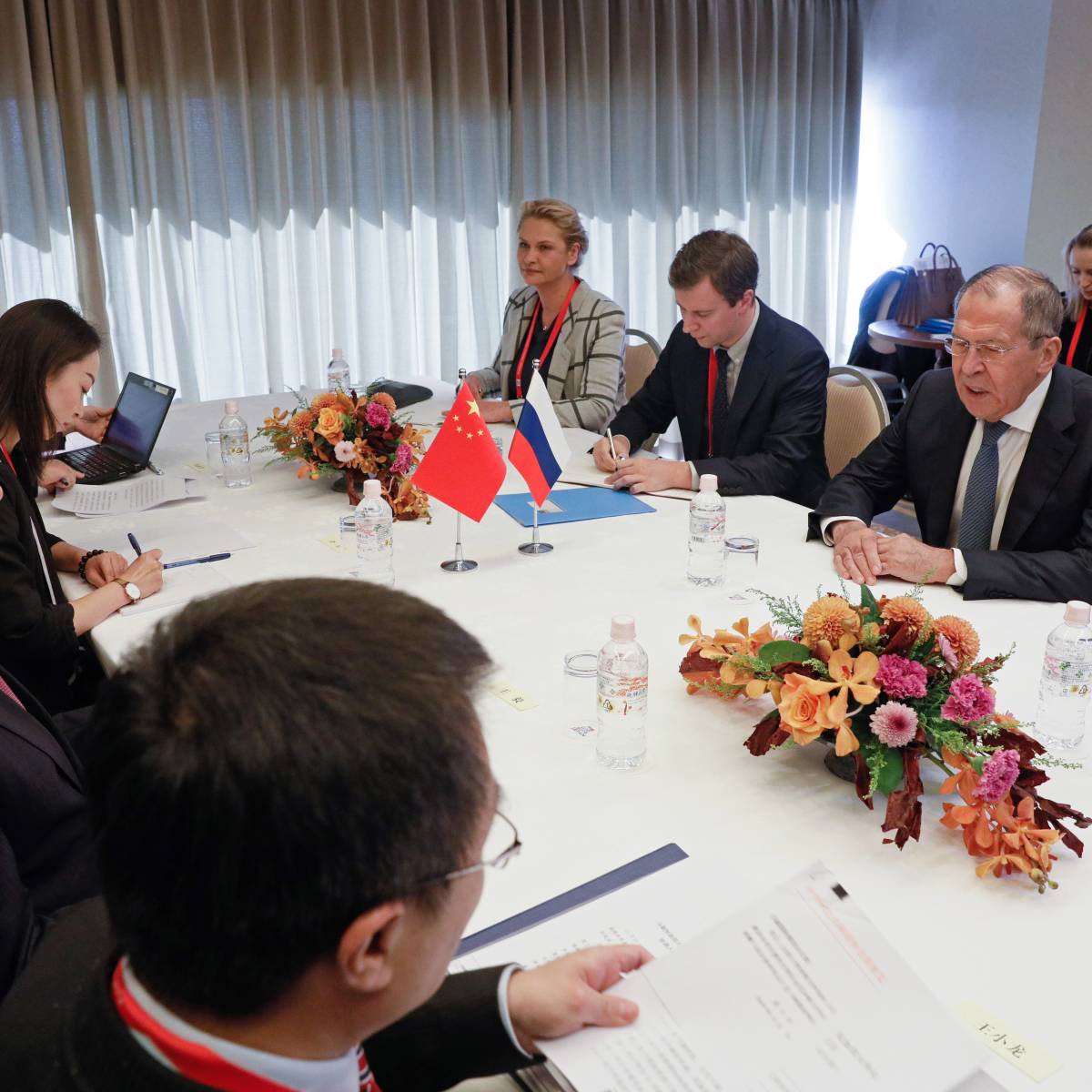 Россию пригласили принять участие в экстренном саммите G20 по коронавирусу