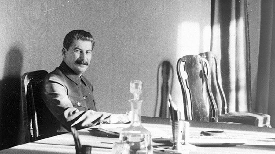 Уроки революций, которые убили Сталина, испугали Си и возвысили Путина