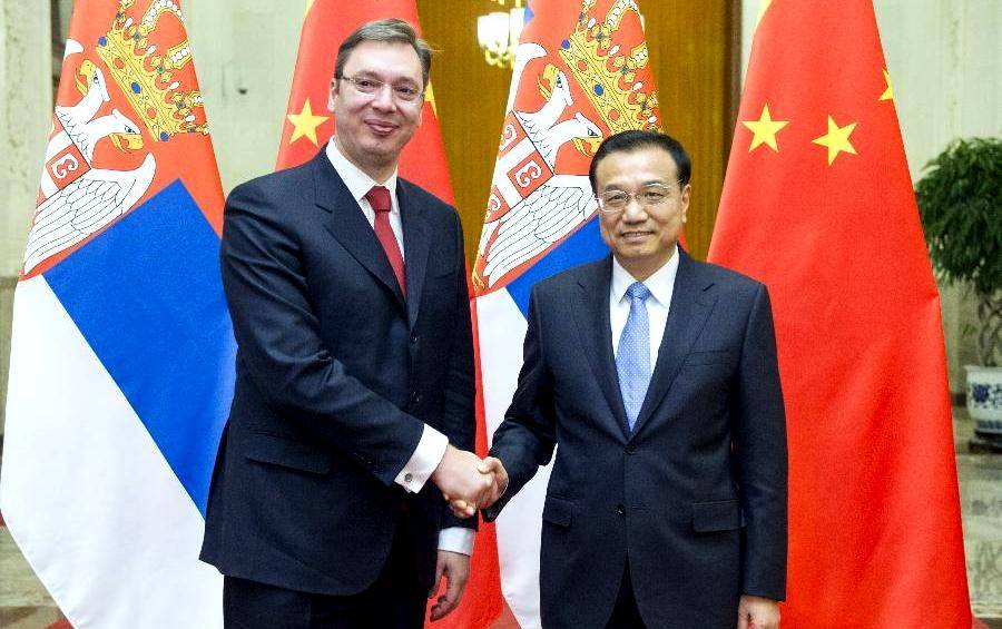 «Сербы целуют китайский флаг»: западные СМИ о провале европейской солидарно