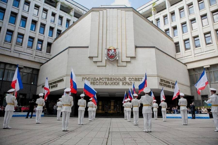 Два взгляда из-за границы на Крым в период пандемии Два взгляда из-за границы на Крым в период пандемии