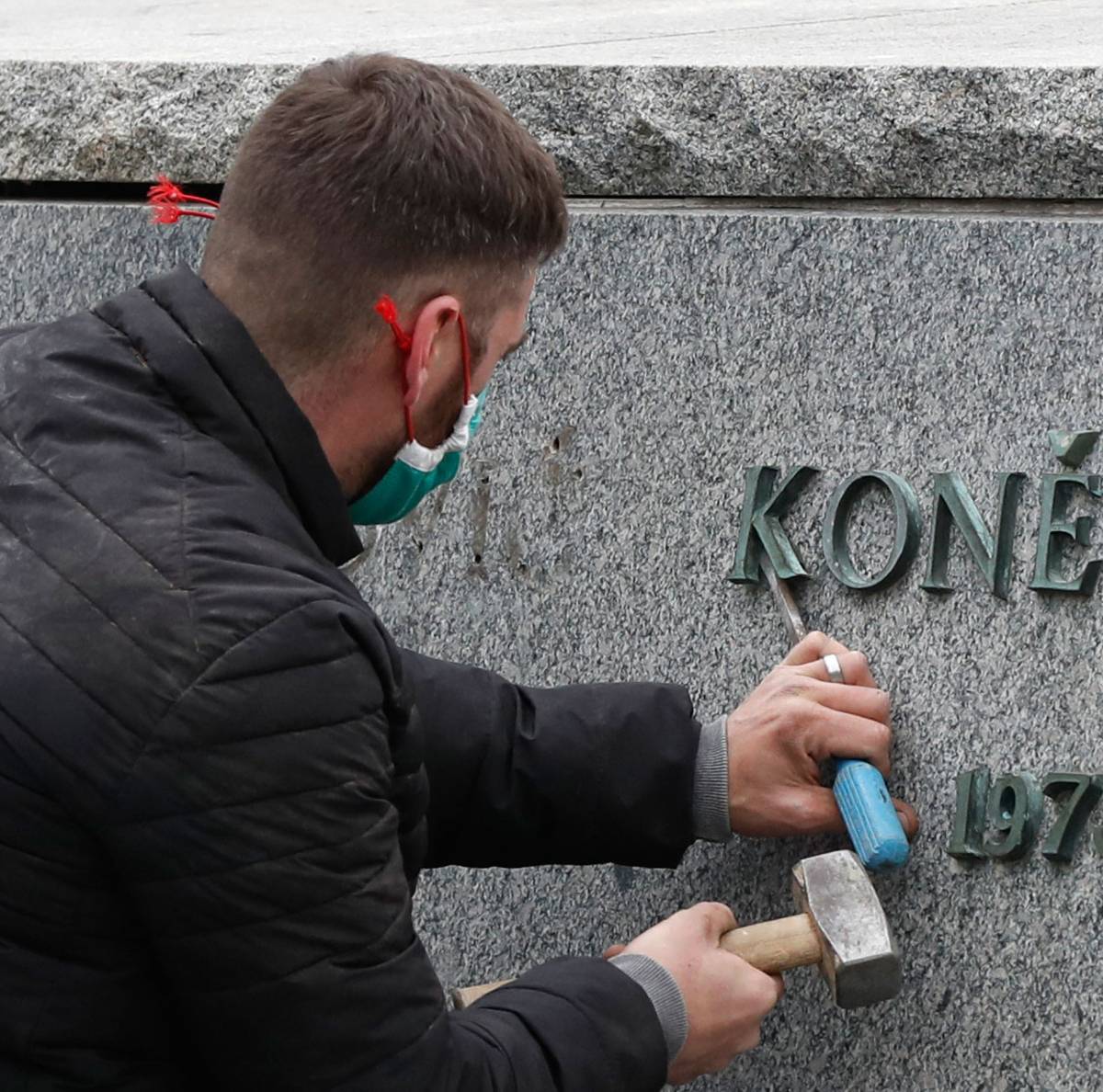 Серьезная ошибка Чехии: снос памятника Коневу стал оскорблением в адрес РФ