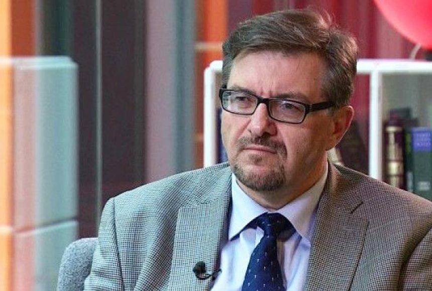Историк Гарварда Плохий призвал США в борьбе COVID-19 брать пример с Москвы Историк Гарварда Плохий призвал США в борьбе COVID-19 брать пример с Москвы