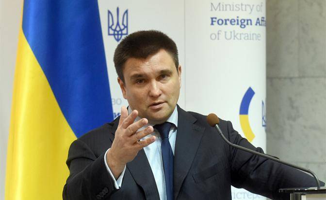 В Киеве опасаются сепаратной сделки Запада и России по Донбассу