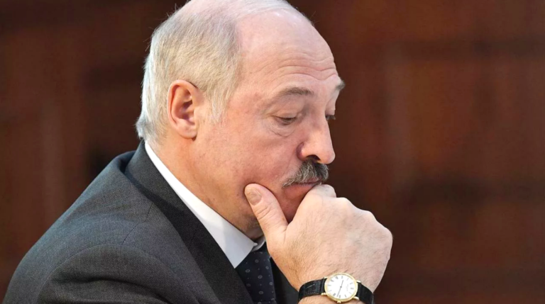 Лукашенко готовит Беларусь к финальному развороту от России