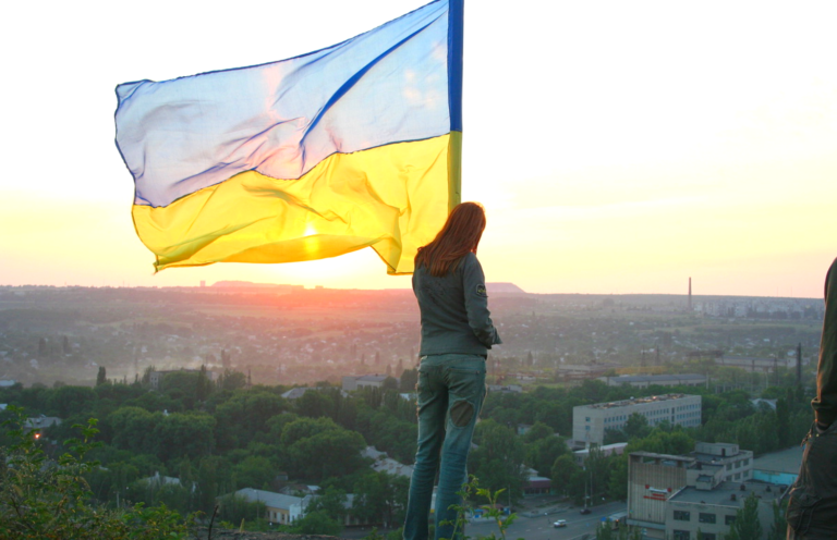 Украинцы рассказали, почему бегут за границу, оставляя родину