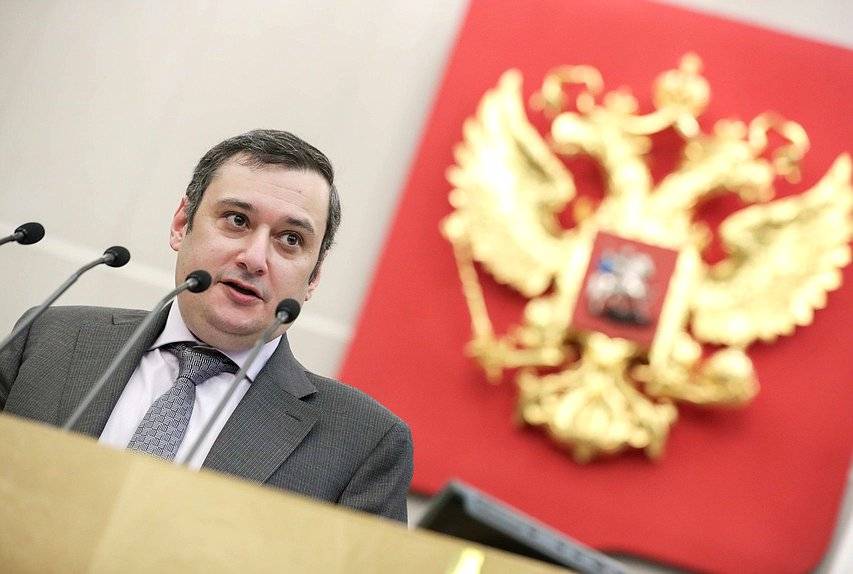 «Единая Россия» превращает страну в концлагерь «Единая Россия» превращает страну в концлагерь