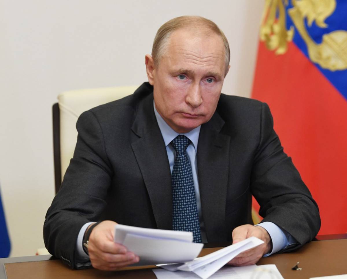 Путин перехитрит сам себя, если погонит в июне Россию на голосование