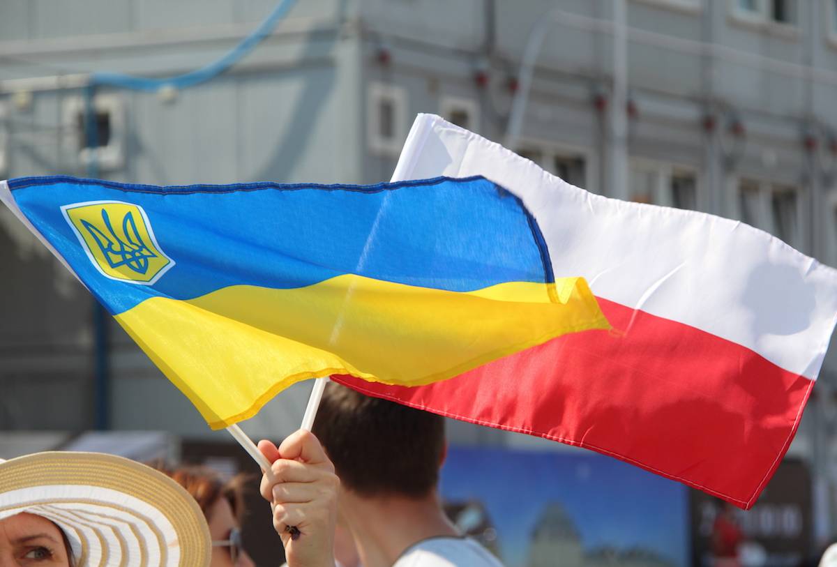 Выстрел в спину Киева: современная Украина неприемлема для Польши Выстрел в спину Киева: современная Украина неприемлема для Польши