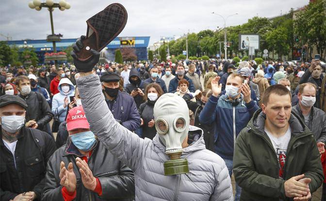 Белорусский «Майдан»: Батька сможет взять власть только силой