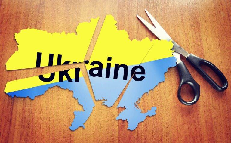 Названы четыре области, которые могут отделиться от Украины