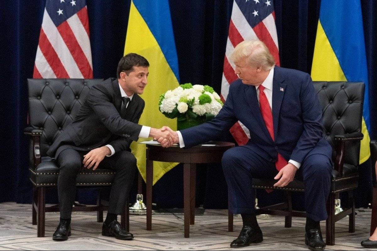 Тактика умалчивания: США боятся потерять лицо в украинском вопросе