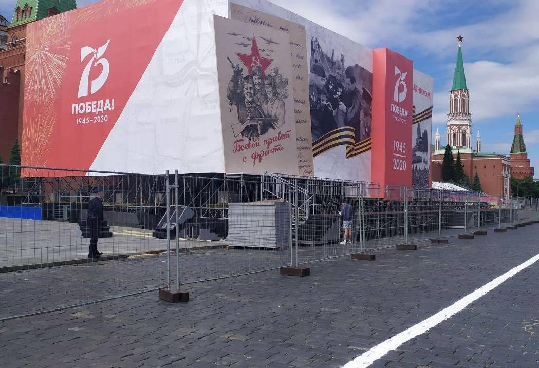 Кремль опять позорно прячет Мавзолей Ленина накануне Парада Победы