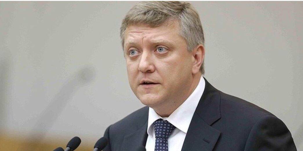 Депутат ГД Вяткин: судьбу поправок к Конституции определят россияне Депутат ГД Вяткин: судьбу поправок к Конституции определят россияне