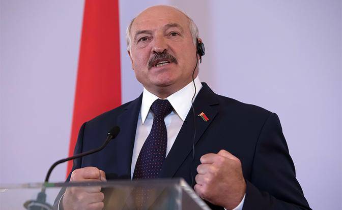 По примеру Кремля: Лукашенко перед выборами перепишет Конституцию