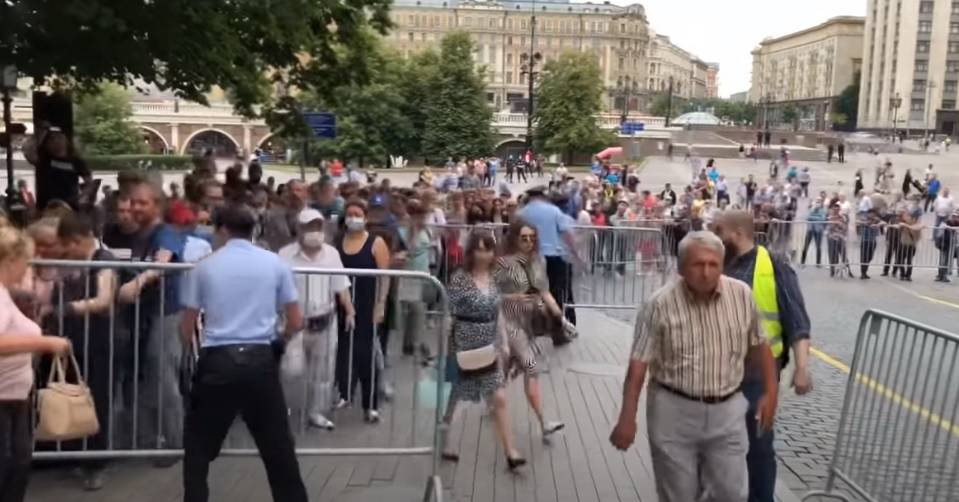 Противники Путина прорывались на Красную площадь