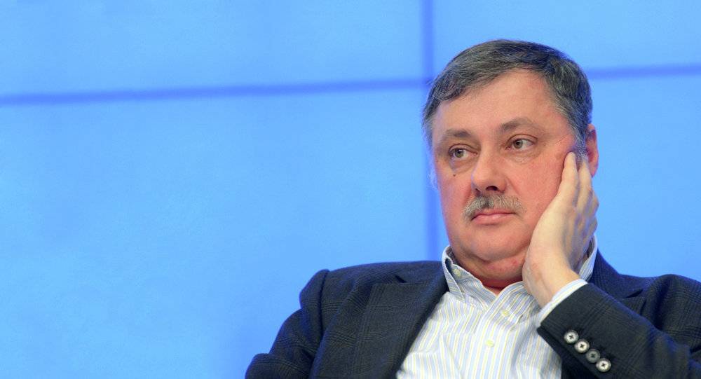 Евстафьев: журналисты торгуют родиной, потому что их так учат Евстафьев: журналисты торгуют родиной, потому что их так учат