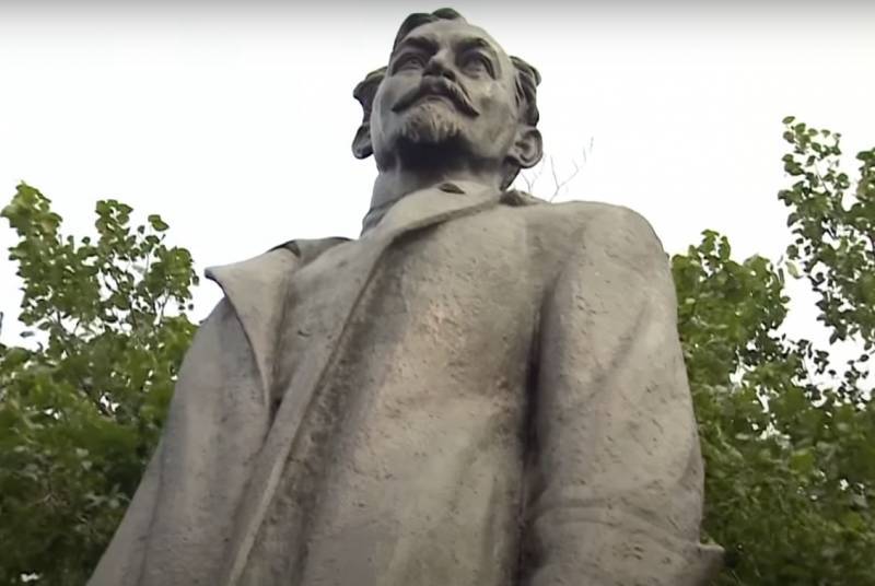 Дурной пример для США: чему поучиться у сноса памятника Дзержинскому