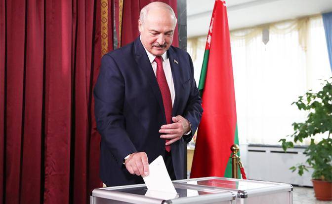 Поддержка Лукашенко на выборах снизится из-за враждебных шагов в сторону РФ