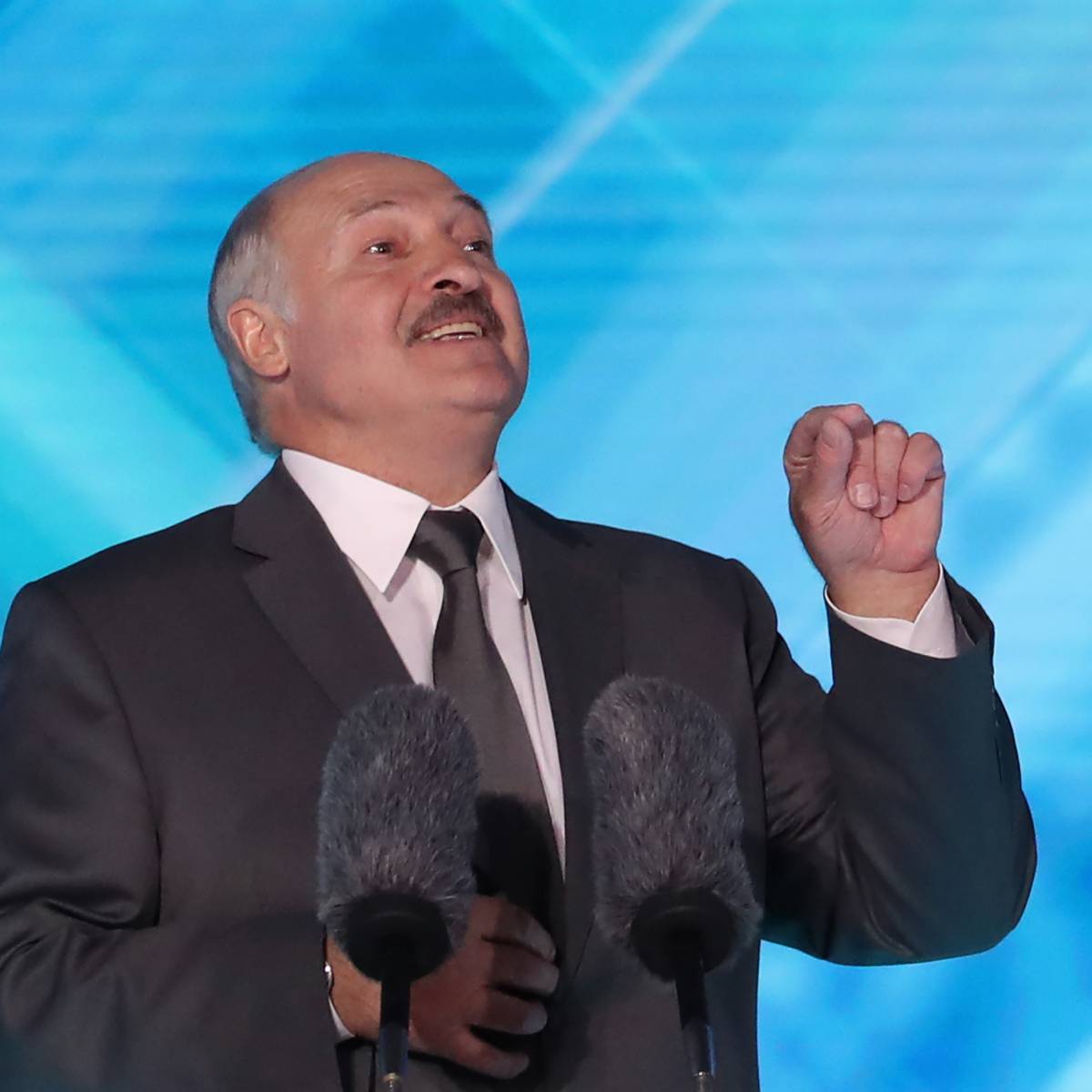Лукашенко отказался дружить с Западом «против России»