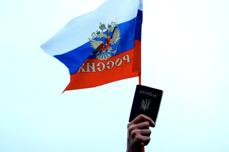 Как жительница Крыма несколько лет доказывала право на российский паспорт