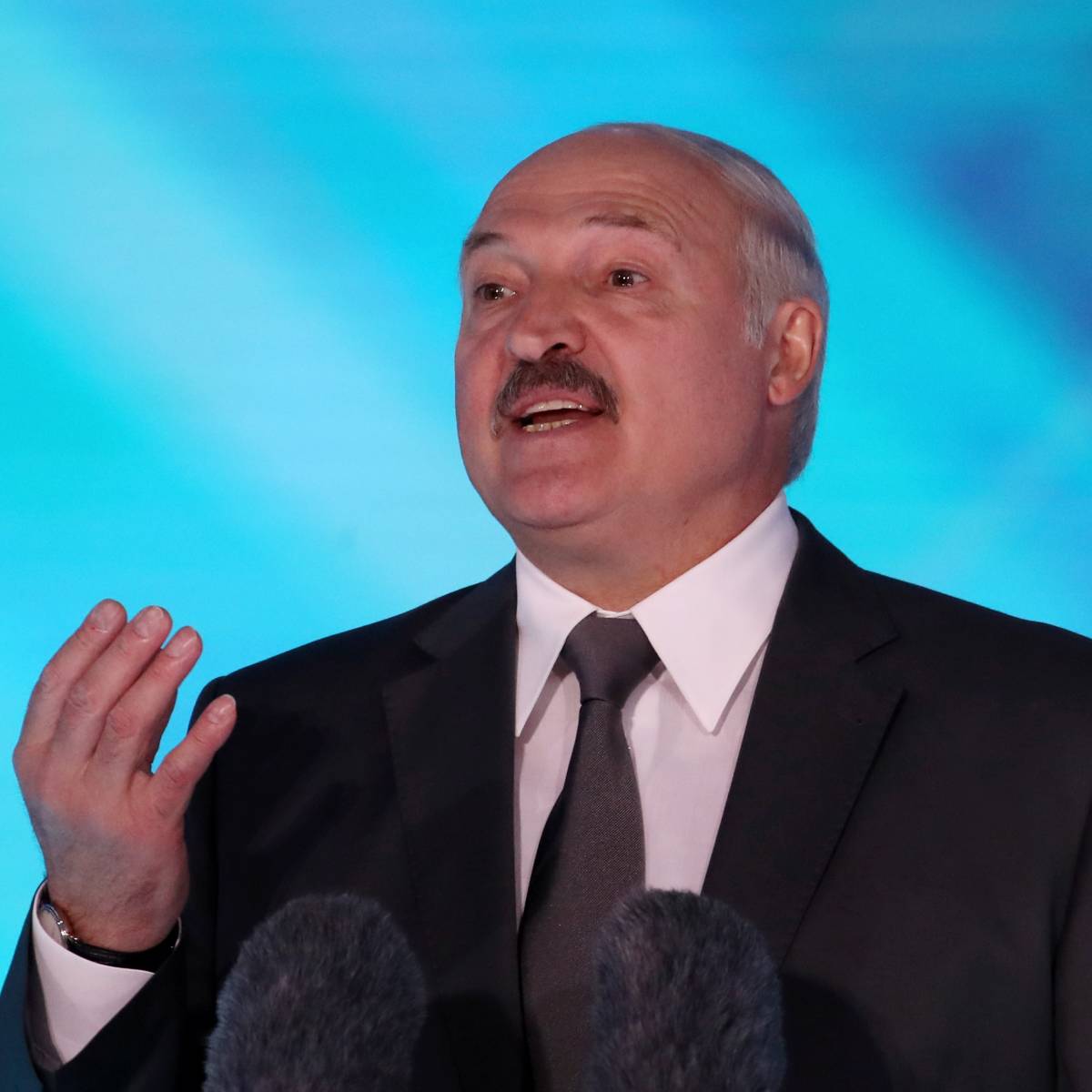 Лукашенко назвал протестующих безработными с криминальным прошлым