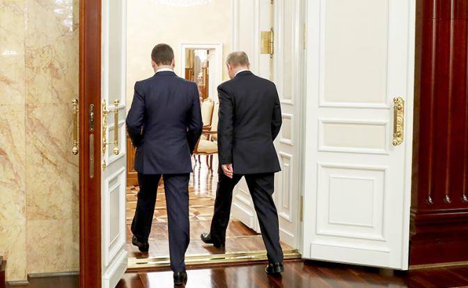 Журнал Politicо высчитал, кто в 2024 году станет преемником Путина Журнал Politicо высчитал, кто в 2024 году станет преемником Путина