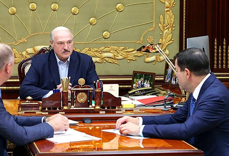 СМИ узнали о планах окружения Лукашенко в случае его свержения