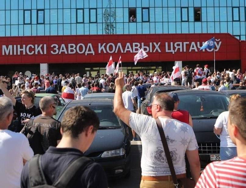 Рабочие Белоруссии перешли на сторону националистов: Чем это угрожает