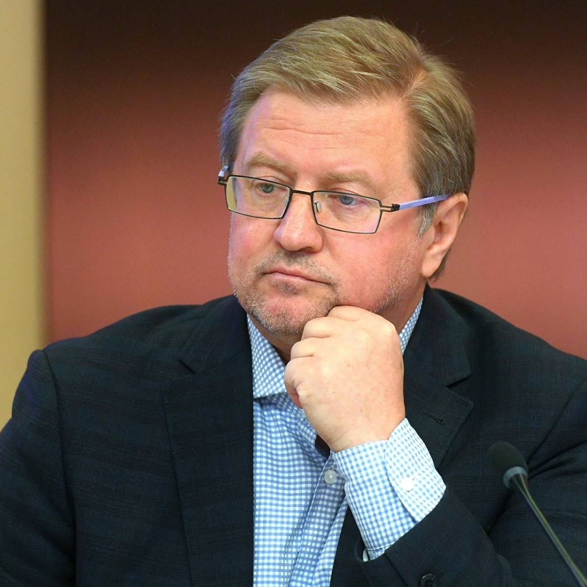 Лепехин предложил назначить Азарова на пост главы правительства Беларуси