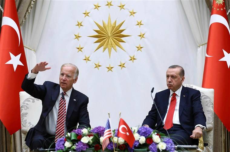 Байден обещает свергнуть Эрдогана