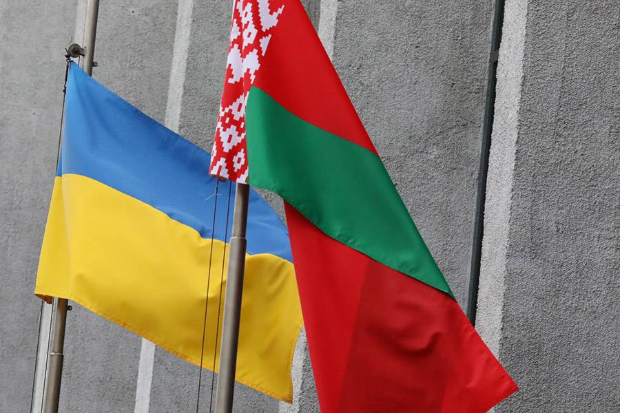 Украина прервала все контакты с Белоруссией