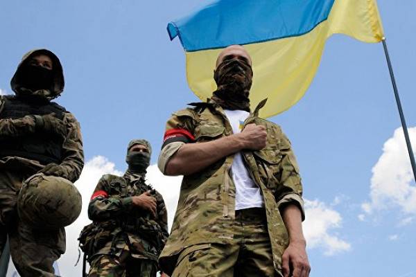 Война на Донбассе начала поглощать всю Украину Война на Донбассе начала поглощать всю Украину