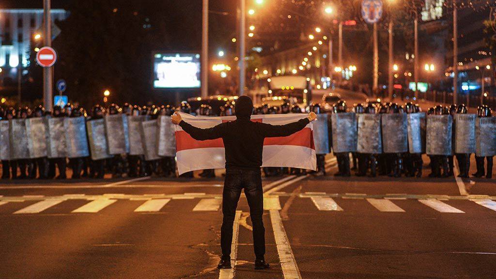 Белорусские протесты: методичка Шарпа, помноженная на Telegram