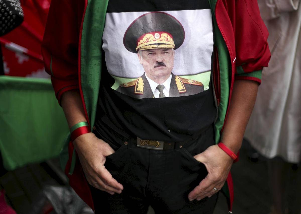 Лукашенко предложил создать «не завязанную на Лукашенко» систему