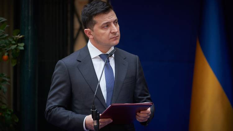 Зеленский больше не управляет Украиной Зеленский больше не управляет Украиной
