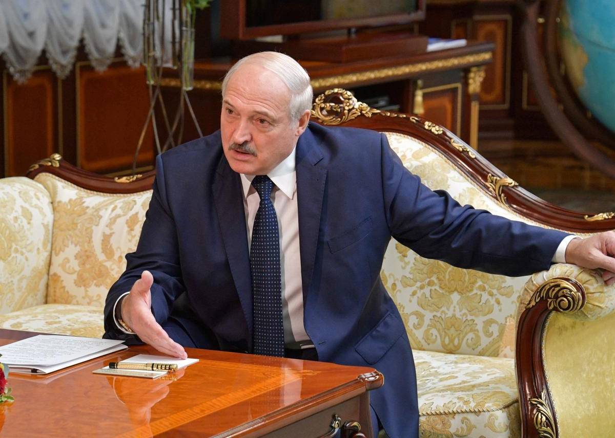 Лукашенко передаст ФСБ доказательства фальсификации отравления Навального Лукашенко передаст ФСБ доказательства фальсификации отравления Навального