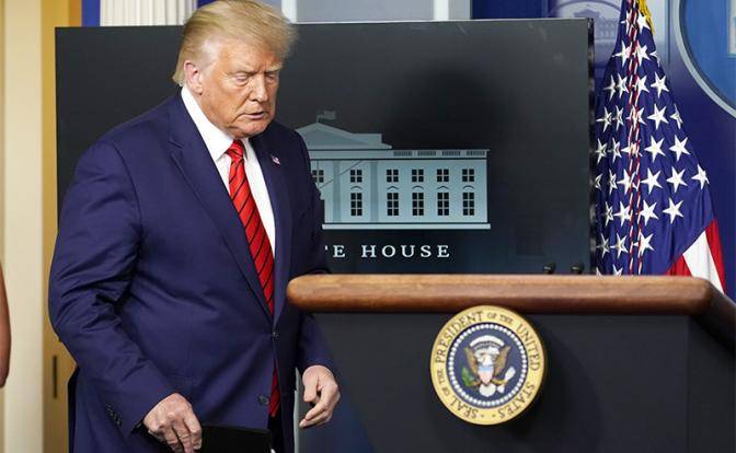 The Saker: «Трампа ждет участь Лукашенко, но без поддержки Путина»