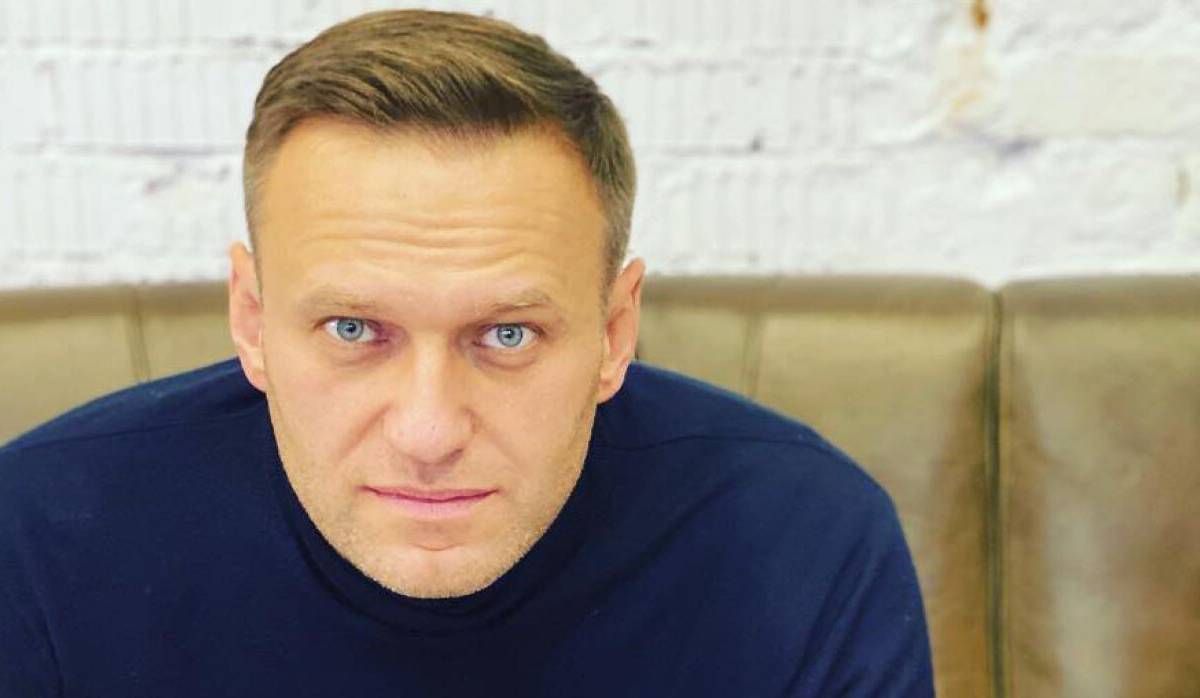 Команда Навального подозрительно быстро меняет версии «отравления» блогера