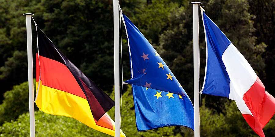 В Le Monde призвали cоздать союзное государство Германии и Франции