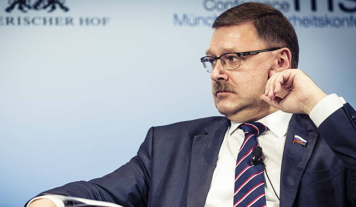Косачев назвал абсурдом заявления о вине РФ в наплыве беженцев в Европу Косачев назвал абсурдом заявления о вине РФ в наплыве беженцев в Европу