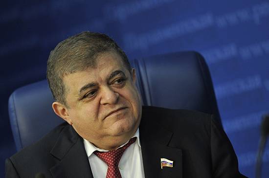 Джабаров пристыдил Зеленского, назвавшего Россию «агрессором» Джабаров пристыдил Зеленского, назвавшего Россию «агрессором»