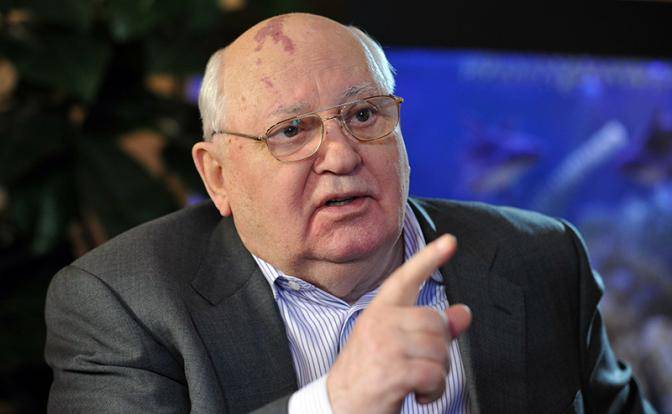 Горбачев рассказал британцам о своих заслугах Горбачев рассказал британцам о своих заслугах
