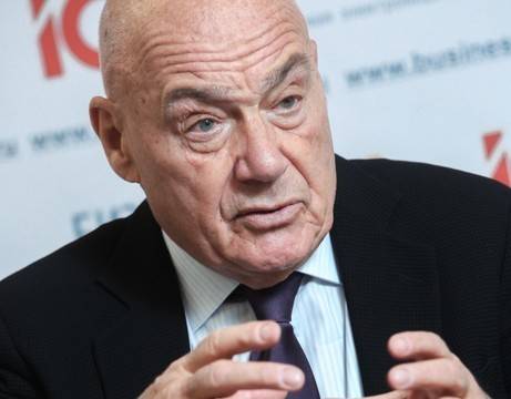 Познер прокомментировал плакаты о «дорогих уроках русского» в Нью-Йорке Познер прокомментировал плакаты о «дорогих уроках русского» в Нью-Йорке