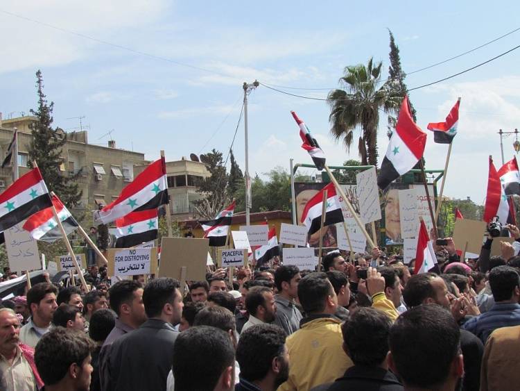Сирийцы в Идлибе и Хаме вышли на протест против турецкой оккупации