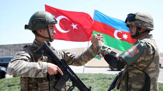 Война в Карабахе. Уже давно не двое в драке